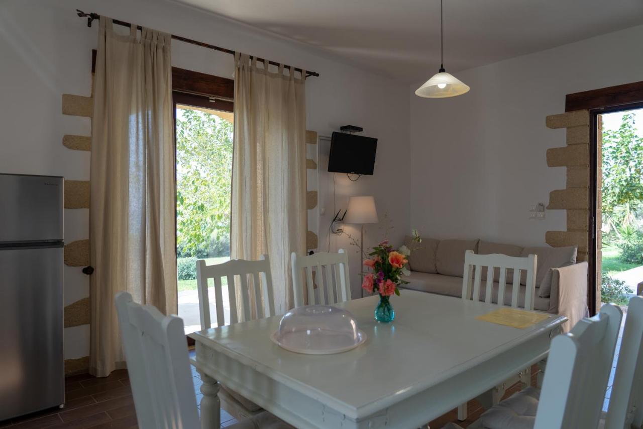 Sunset Villas ฟาลาซาร์นา ภายนอก รูปภาพ